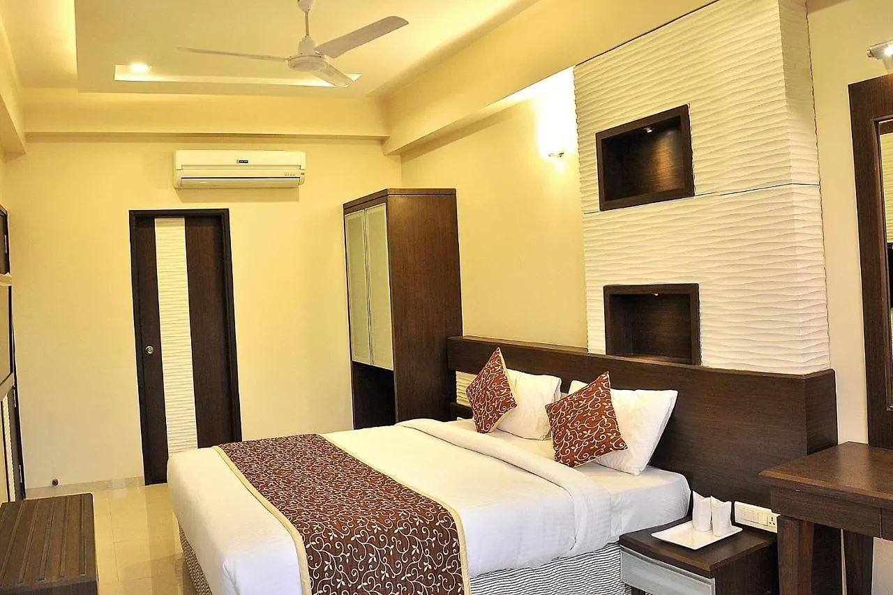 *** Hotel Fabhotel Shree Narayana Udaipur India