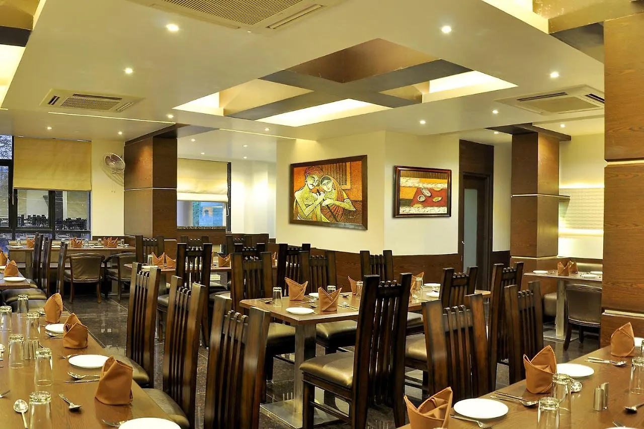 Fabhotel Shree Narayana Udaipur 3*,